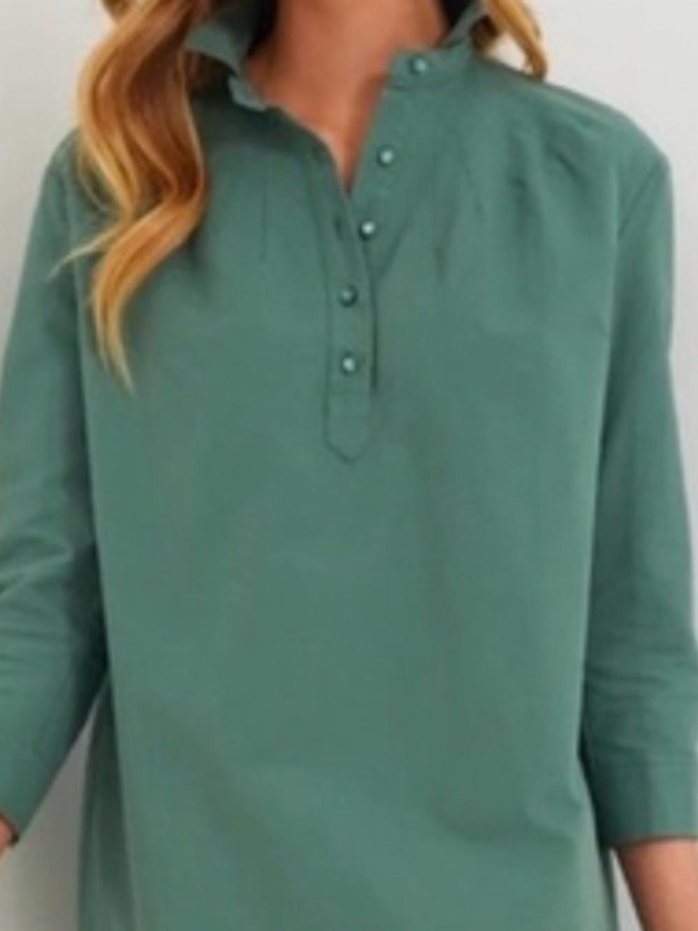 Pomander Place from Tuckernuck Green Half Button Popover Top Size Medium
